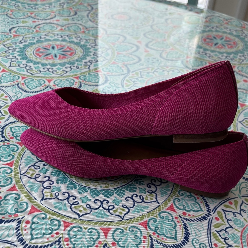 Corso Como Women's Fuchsia Flats - Picture 8 of 8
